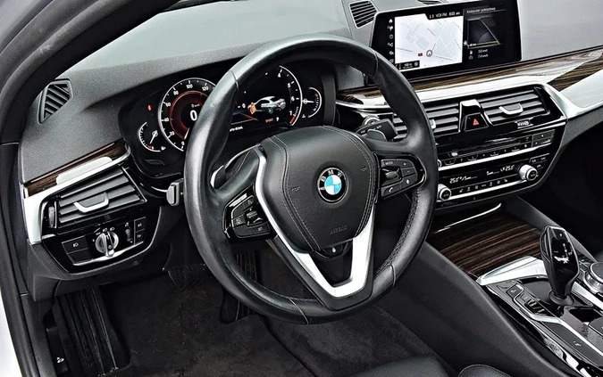 BMW Seria 5 cena 129900 przebieg: 103500, rok produkcji 2018 z Szczawnica małe 781